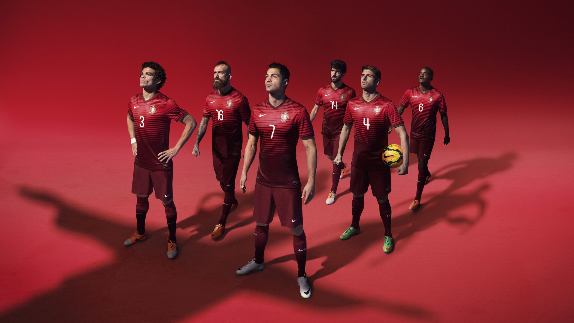 世界杯带来的城市记忆：球迷自发绘制涂鸦墙纪念赛事