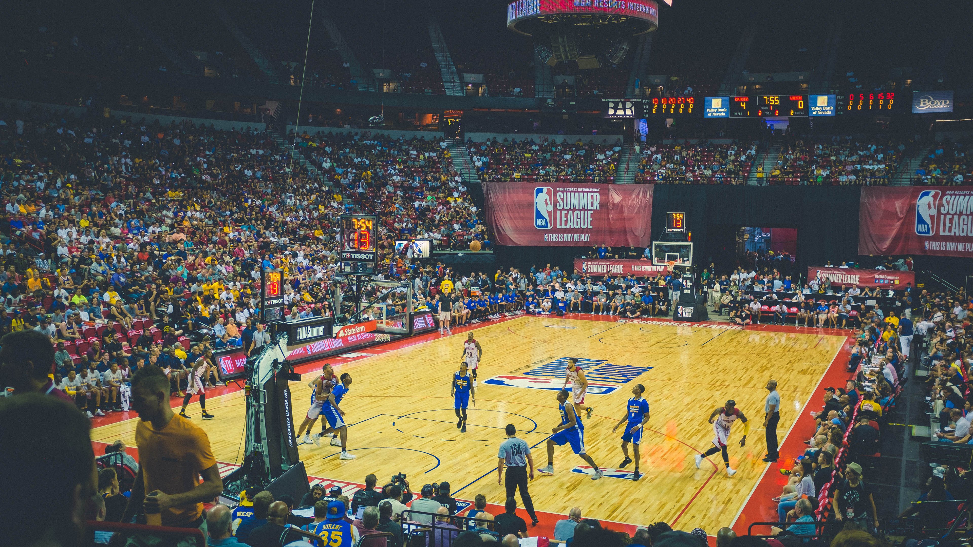 全球球迷彻夜不眠