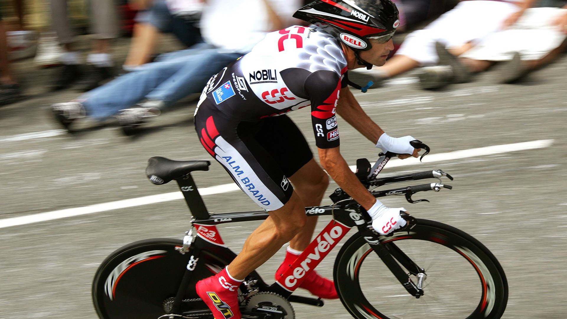 骑友挑战“单日破200公里” 长距离拉练拍照记录每个补给点